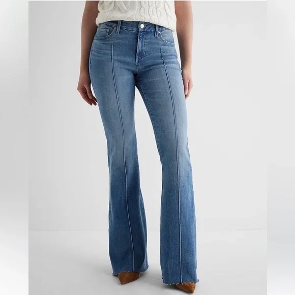 NEW Express 70s Flare Mid Rise Flexx Hyper Stretch Blue Jeans Women's Size XL - Picture 2 of 9
